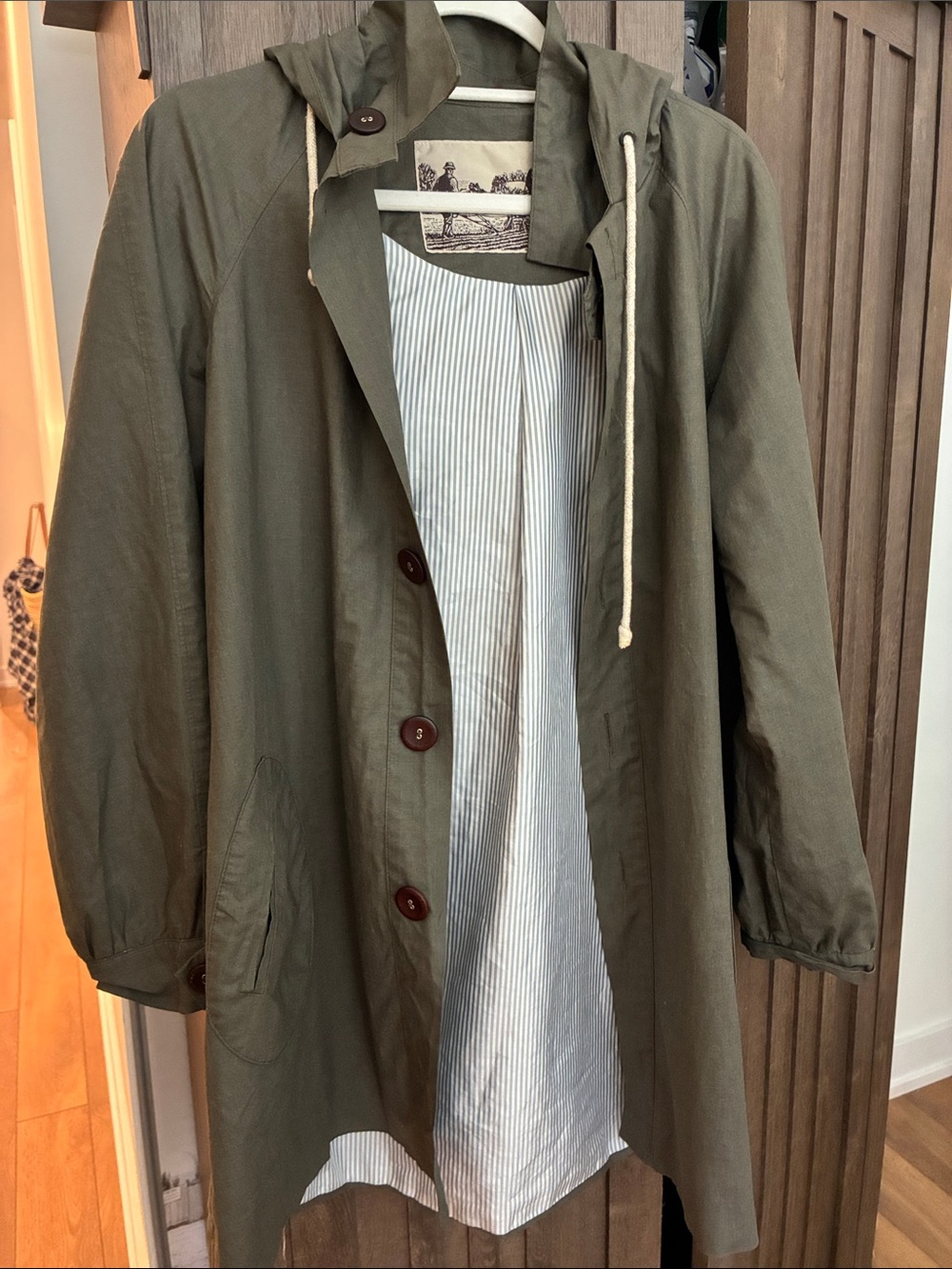Dace hooded raincoat